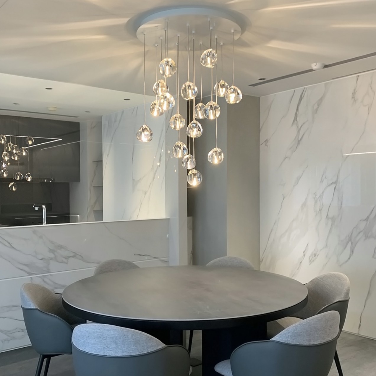 Đèn thả trang trí Mizu 384233587 641437181454148 7989120390305461067 n 1