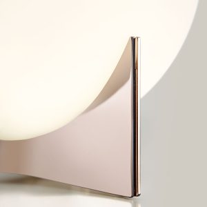 terzani luce pensata 10677 2019061918062852 oscar3 close up rosa table1 1